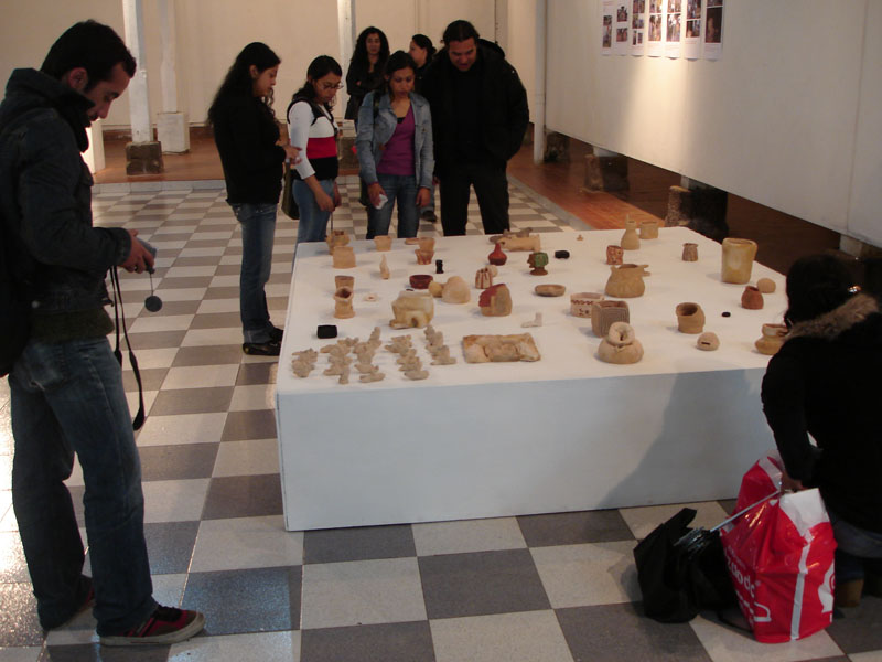 Cambios de Estado. Exhibición de piezas de cerámica y arcilla, acciones, y documentos en el proceso del laboratorio. Centro de Exposiciones Palatino, Pasto, Nariño