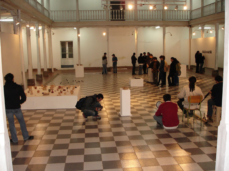 Cambios de Estado. Exhibición de piezas de cerámica y arcilla, acciones, y documentos en el proceso del laboratorio. Centro de Exposiciones Palatino, Pasto, Nariño