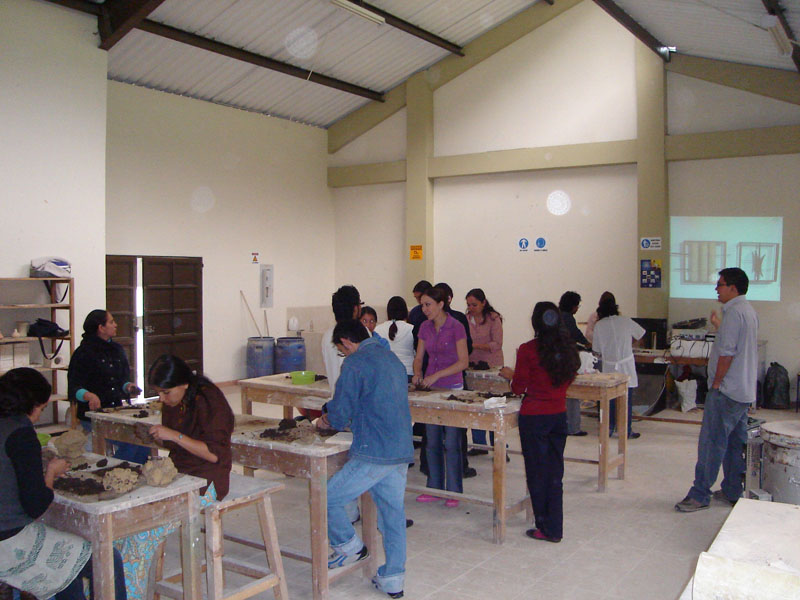 Estudiantes de Licenciatura en Artes, estudiantes para Maestría en Artes, profesores universitarios, Universidad de Nariño, Pasto, Nariño